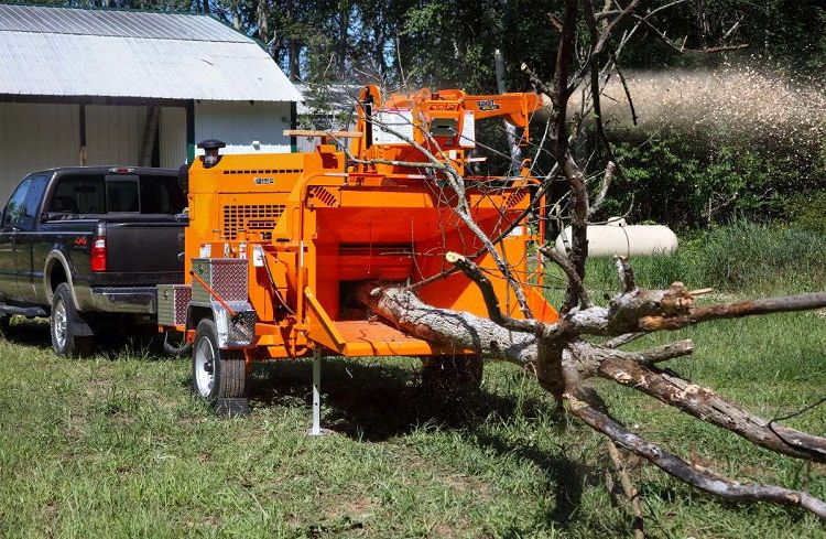 255XP TOWABLE DISC STYLE HAND-FED CHIPPER